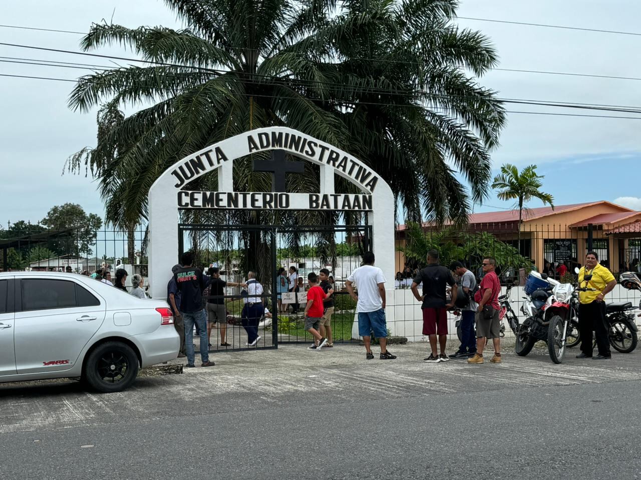 Funeral de Yocelyn Chacón Berrocal asesinada en Batán de Matina. Foto: La Teja