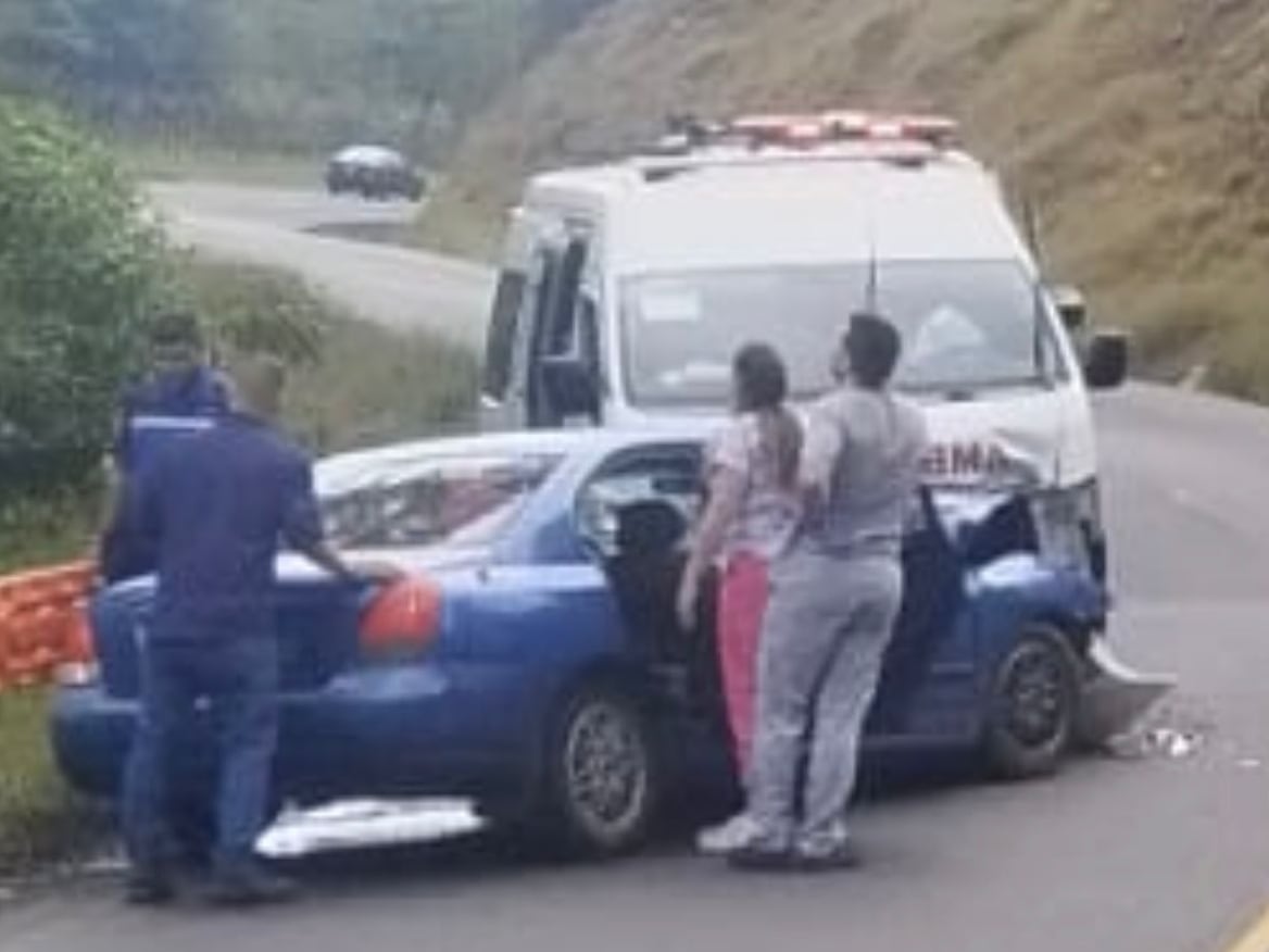 El bebé esta siendo trasladado al Hospital Nacional de Niños.