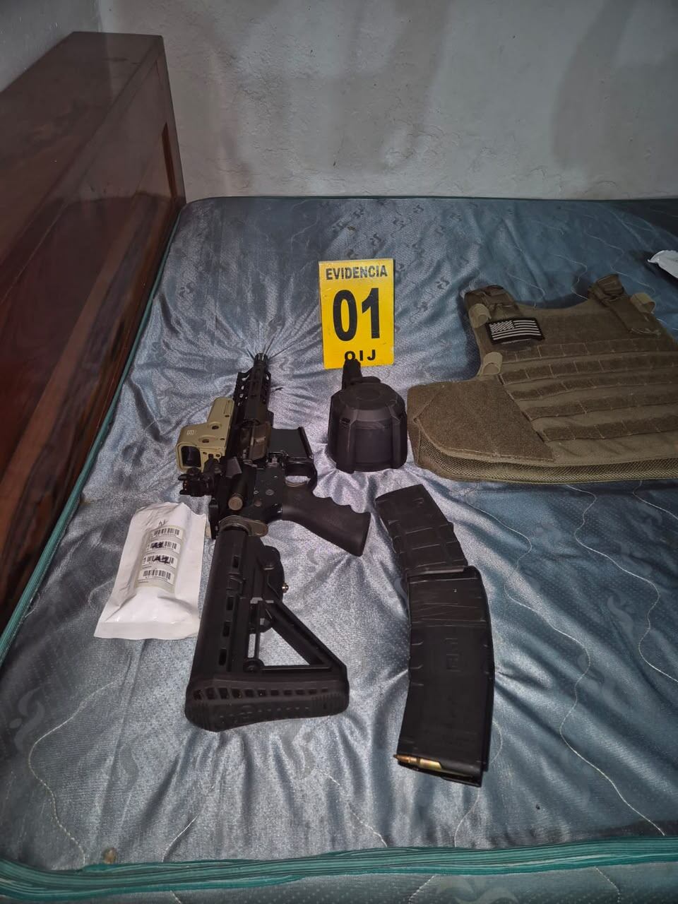 Tres hombres de apellidos Morales, de 20 años; Solano, de 19; y Jiménez, de 25, sospechosos del doble homicidio de Javier Eliecer Morales Corrales y Carmelo Cruz Figueroa en Rancho Grande de Quepos. Foto: OIJ