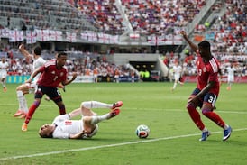 Bryan Ruiz fue muy crítico con Jeyland Mitchell tras repetitivo error del defensor
