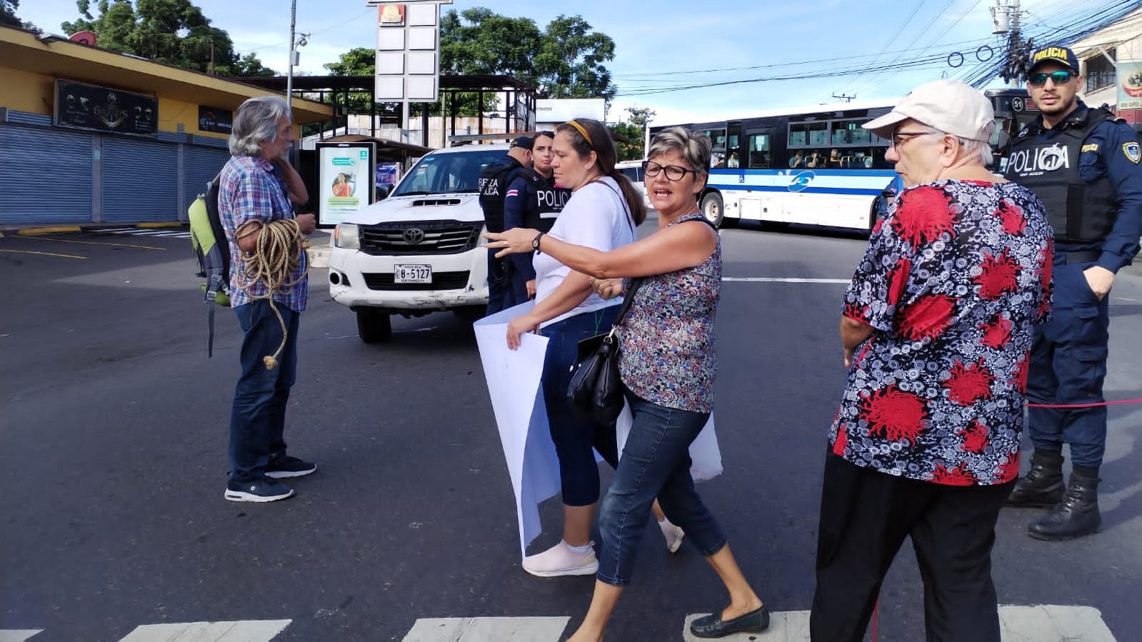 Manifestación por el agua en San Rafael Arriba