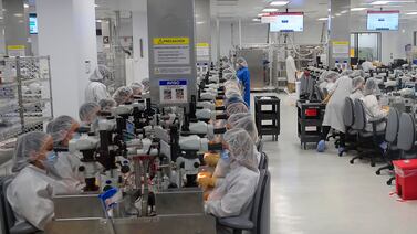 Compañía de fabricación de agujas ofrece 500 puestos de trabajo