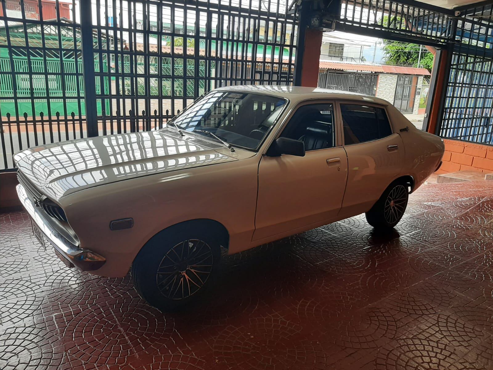Luis Poveda, chuzo de la semana, Datsun 120Y, 1976