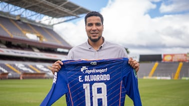 Esteban Alvarado anunció su retiro del fútbol profesional
