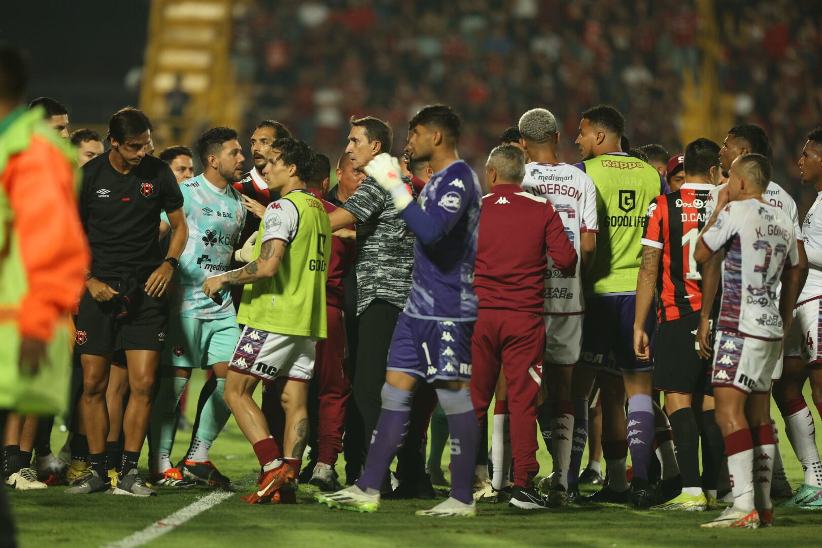 20/04/2024, Alajuela, Estadio Alejandro Morera Soto, partido de la jornada 19 del torneo de clausura 2024 entre Liga Deportiva Alajuelense y el Deportivo Saprissa.