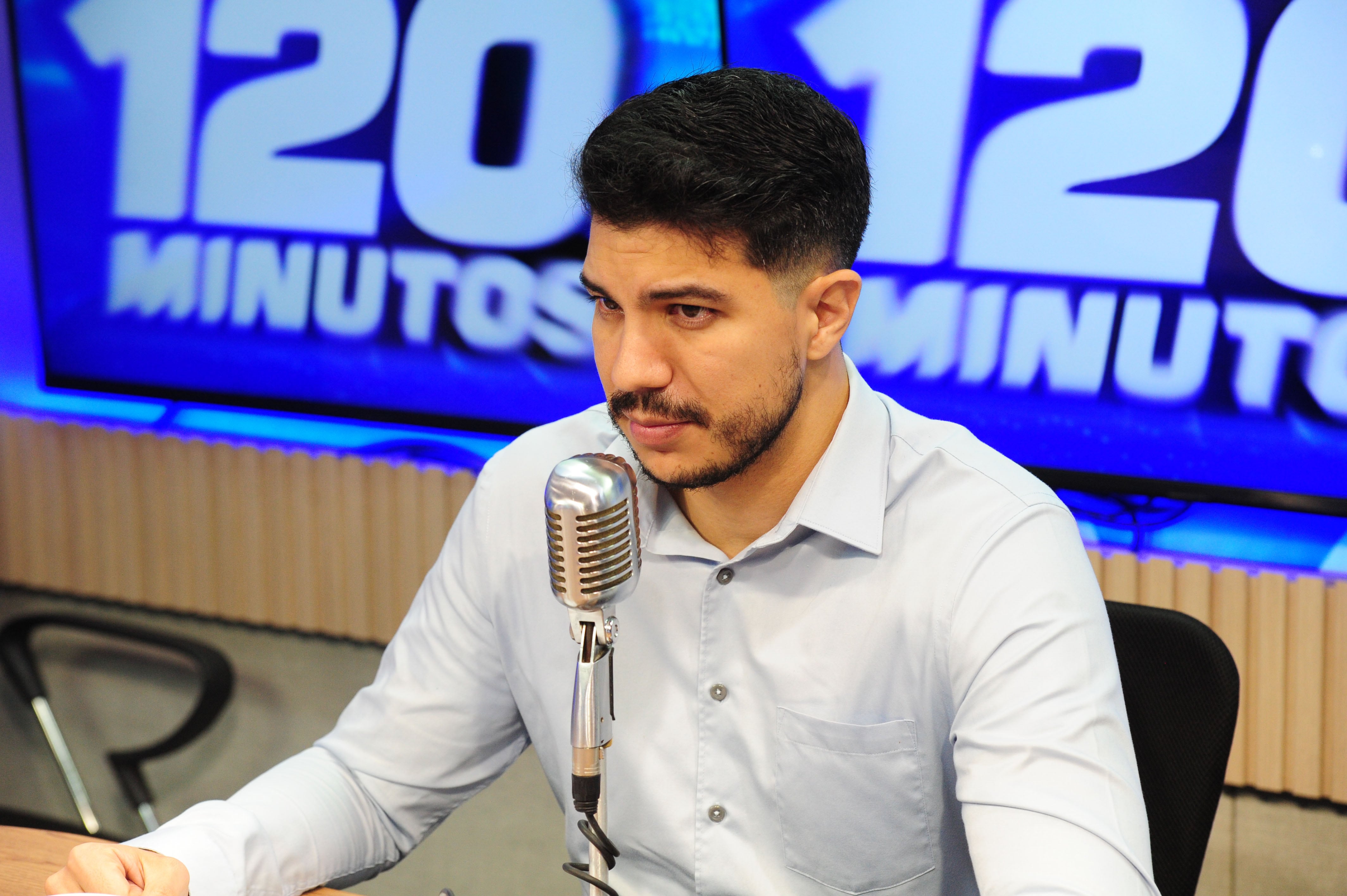 क्रीडा कार्यक्रम 120 मिनिटे Repretel.