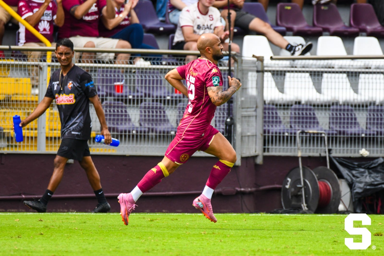 Ricardo Blanco, defensor del Saprissa regresó a las canchas, luego de una grave lesión de dos años. Facebook Saprissa.
