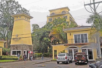 Gunter se había ganado la confianza de la pareja por haber trabajado como recepcionista en el condominio.
