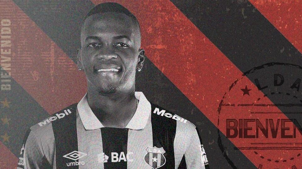 Larry Angulo es la segunda contratación de Liga Deportiva Alajuelense.