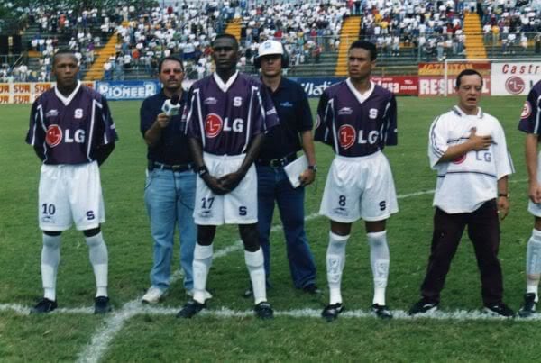 Vicente Rocela, exdelantero.