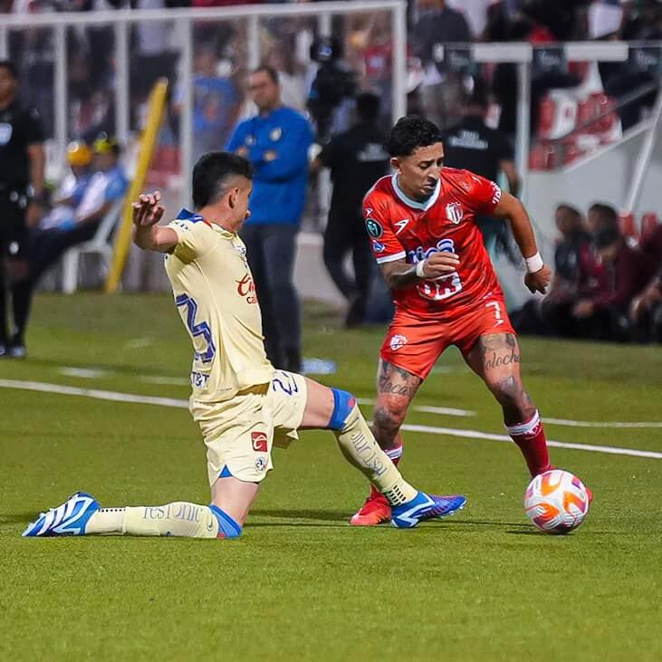 Byron Bonilla fue la figura del partido en la victoria del Real Estelí.