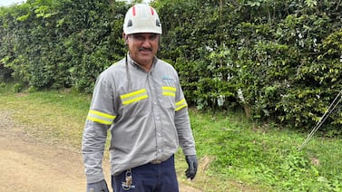 ¡Héroe sin capa! Este hombre ha sacrificado 15 Navidades para que a usted no se le enfríe el tamal