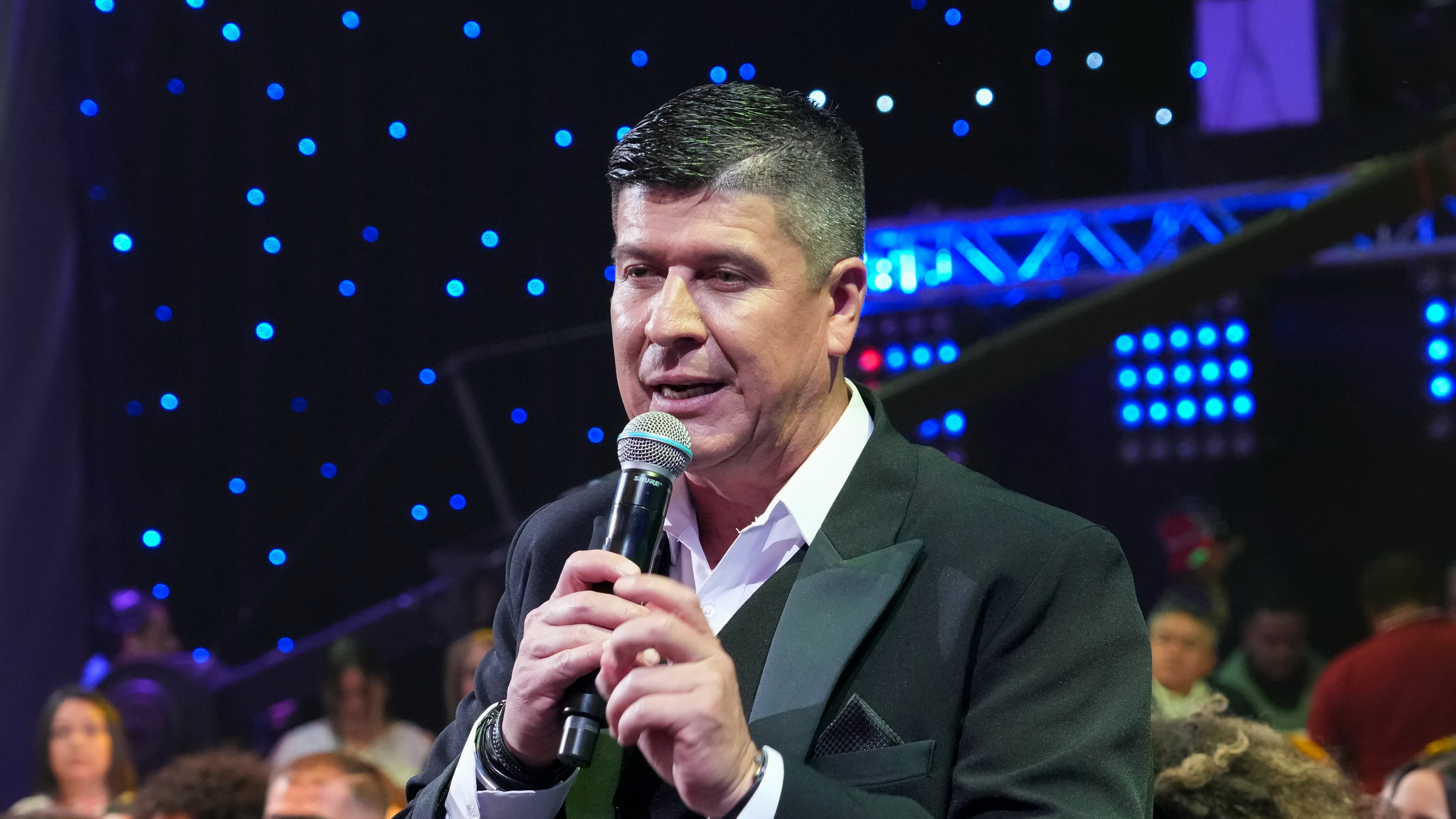 Carlos Álvarez
