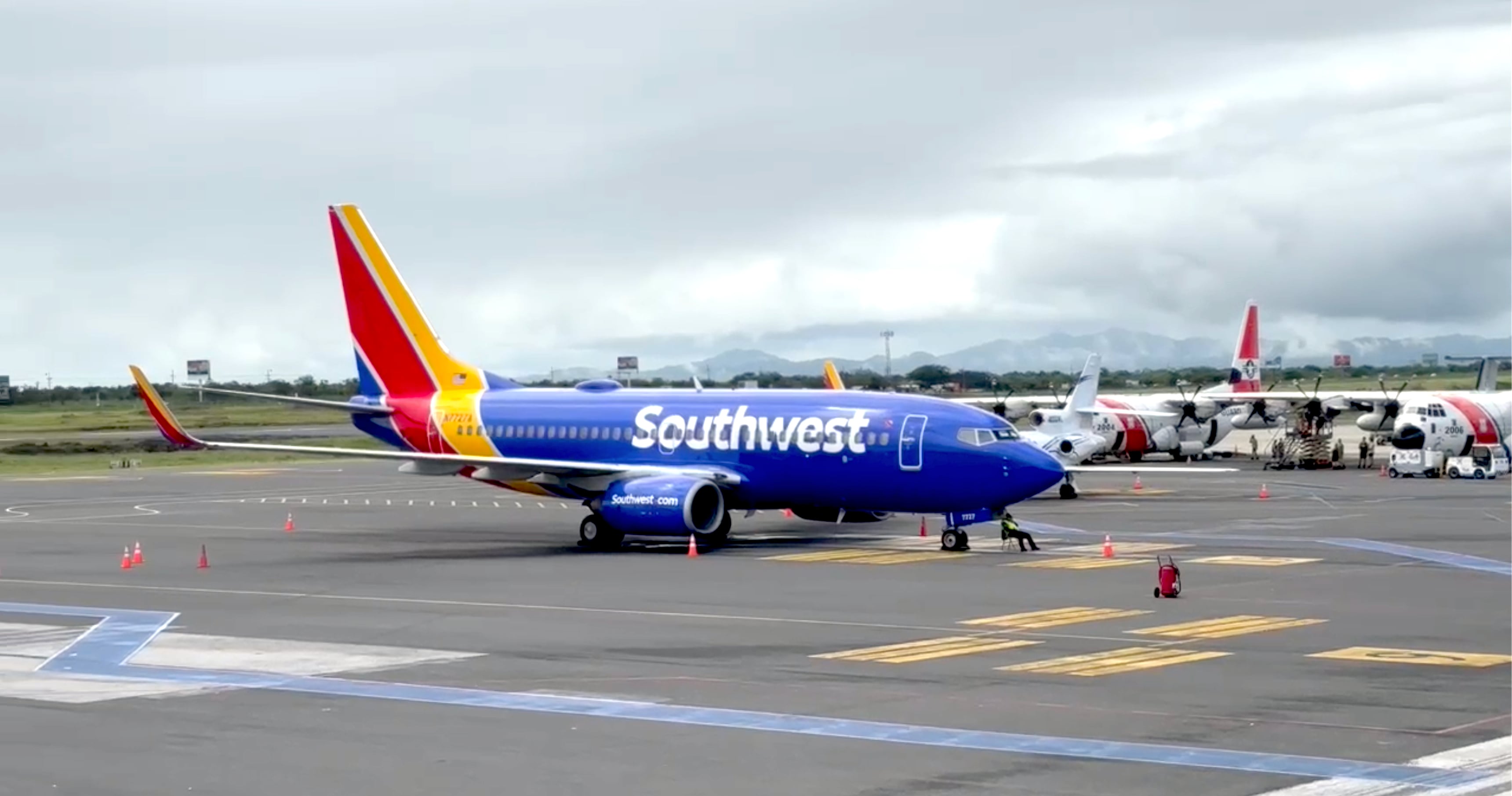 Detalle exterior este 18 de noviembre de un área de estacionamiento en el Aeropuerto Daniel Oduber en Liberia. Fotografía: Guanacaste Aeropuerto.
