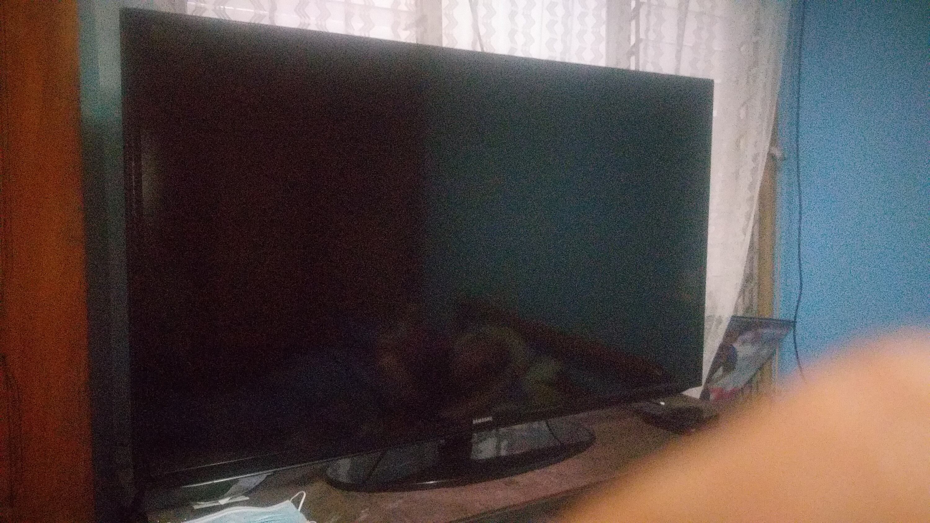 Rayo causa daños en electrodomésticos de casa en barrio México. Foto cortesía Flor Díaz.