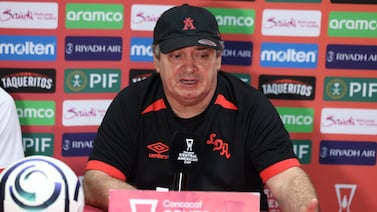 Óscar Ramírez reveló cuál es la pregunta que lo tiene cansado: “Yo creo que ya está bueno”