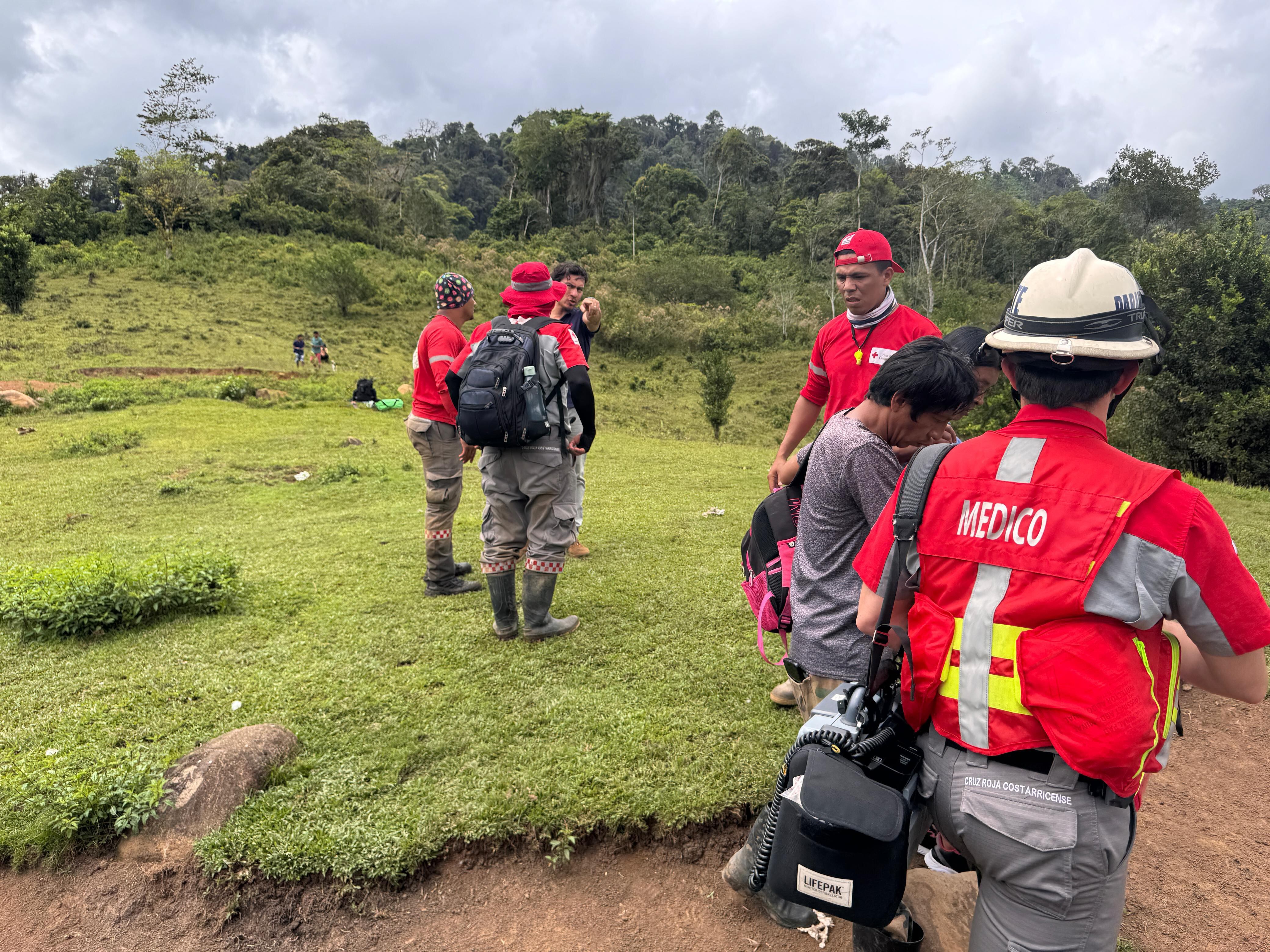 A las 7:30 de la noche del Miércoles Santo, 16 de abril, la Cruz Roja recibió una alerta de una mujer con problemas respiratorios en el sector de Telire, Bajo Bley Norte de Talamanca.