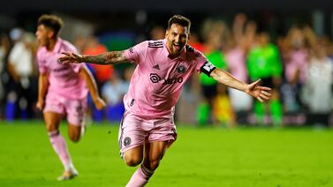 Lionel Messi marca un golazo de película en su debut con el Inter Miami