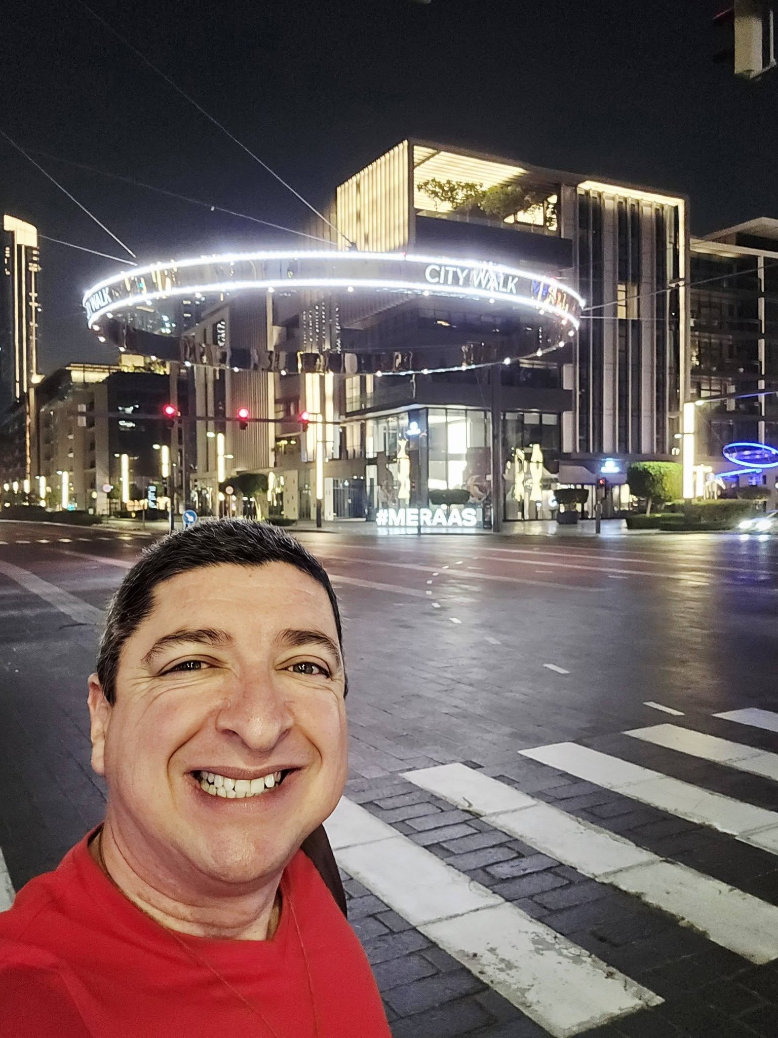 ¡Ya está en Costa Rica! El influencer Johan Sandí Fernández5, conocido en redes sociales como “El Manudito y también como “El Flaco Sandí”, llegó al aeropuerto Juan Santamaría a las 3 de la tarde.