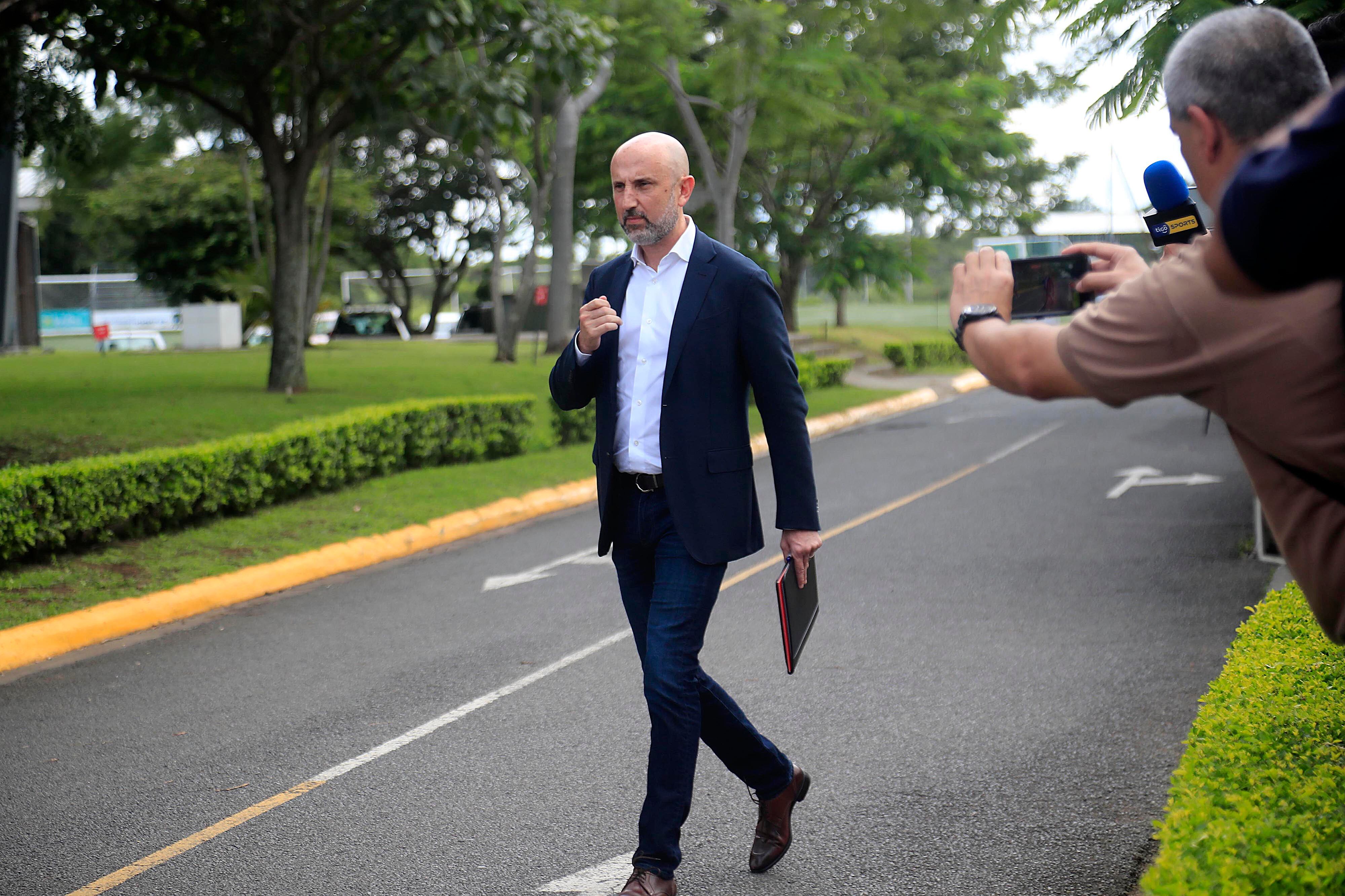 25/08/2023      Proyecto Gol. Reunión del nuevo Comité Ejecutivo de la Federación Costarrice25/08/2023      Proyecto Gol. Reunión del nuevo Comité Ejecutivo de la Federación Costarricense de Fútbol, encabezado por Osael Maroto, y la despedida de Rodolfo Villalobos, ahora expresidente de la la Fedefut.nse de Fútbol, encabezado por Osael Maroto, y la despedida de Rodolfo Villalobos, ahora expresidente de la la Fedefut.