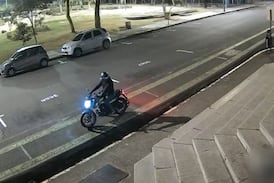 Cámaras captaron despiadado homicidio de adulto mayor que fue atacado con un tubo metálico en San José