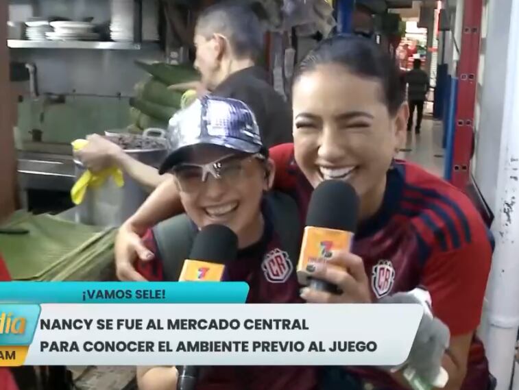 Marta Emilia, personaje de Natalia Monge, y Nancy Dobles de Buen día.