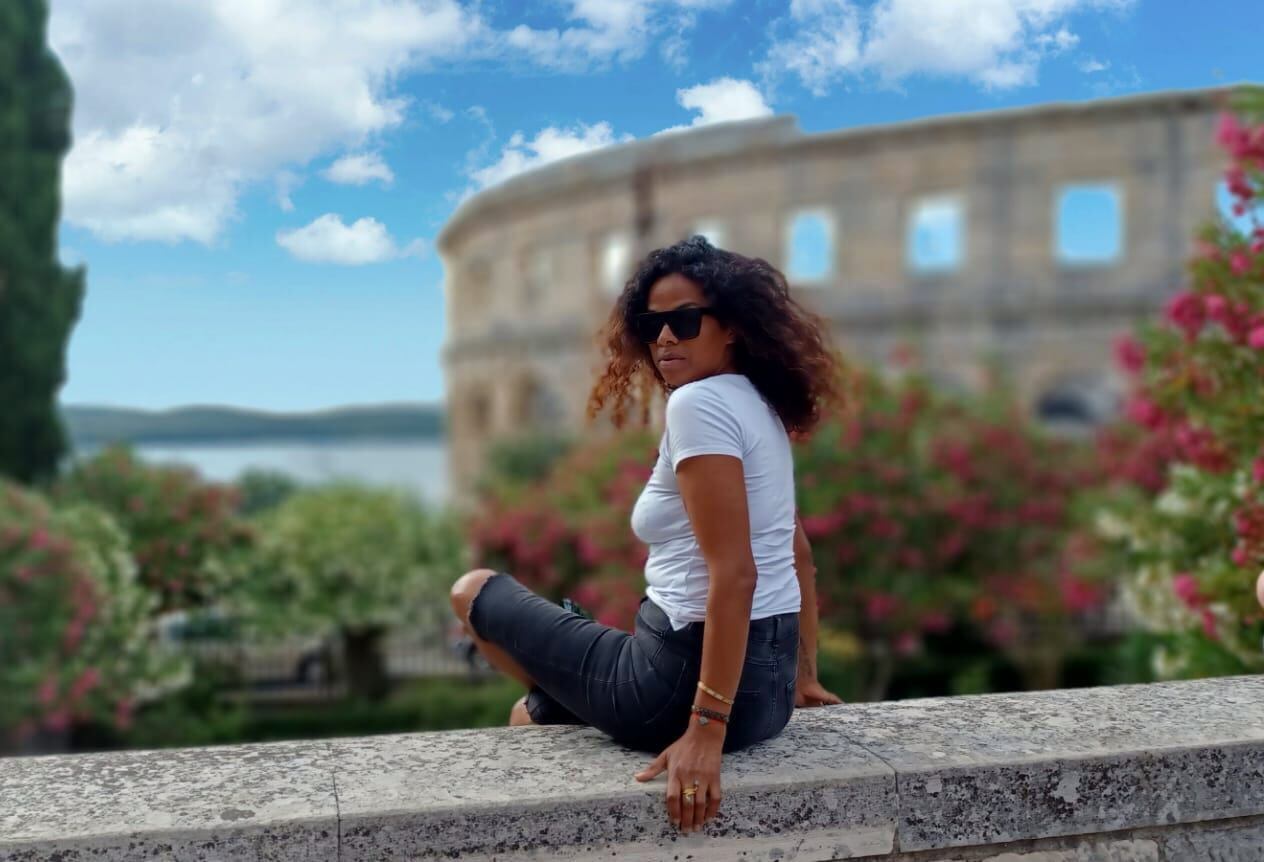 Lea Neon Rodríguez Baltodano, tica en Netflix