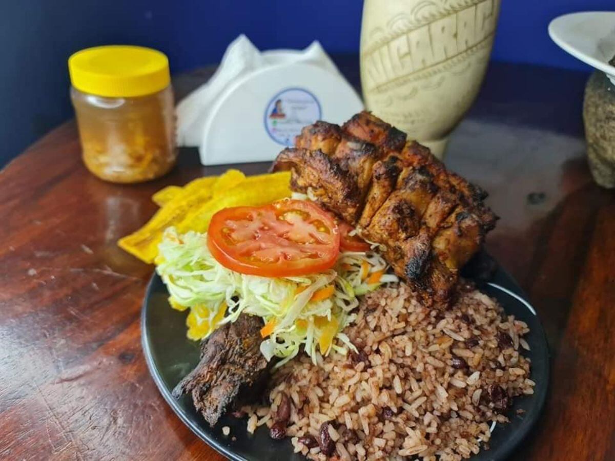 Vea las delicias que prepara doña Patricia, ¿no se le antoja?