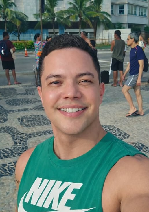 Pablo Campos, periodista de Calle 7 Informativo de Teletica.