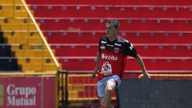 Carlos Castro no tuvo piedad para hablar de jugadores de Alajuelense y reveló quién es su candidato para DT