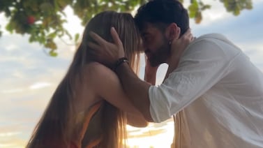 Toni Costa sorprende al revelar el momento en que le da un anillo a Mimi Ortiz