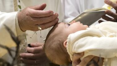Conferencia Episcopal aclara tema importante sobre los padrinos de bautizo en nuestro país