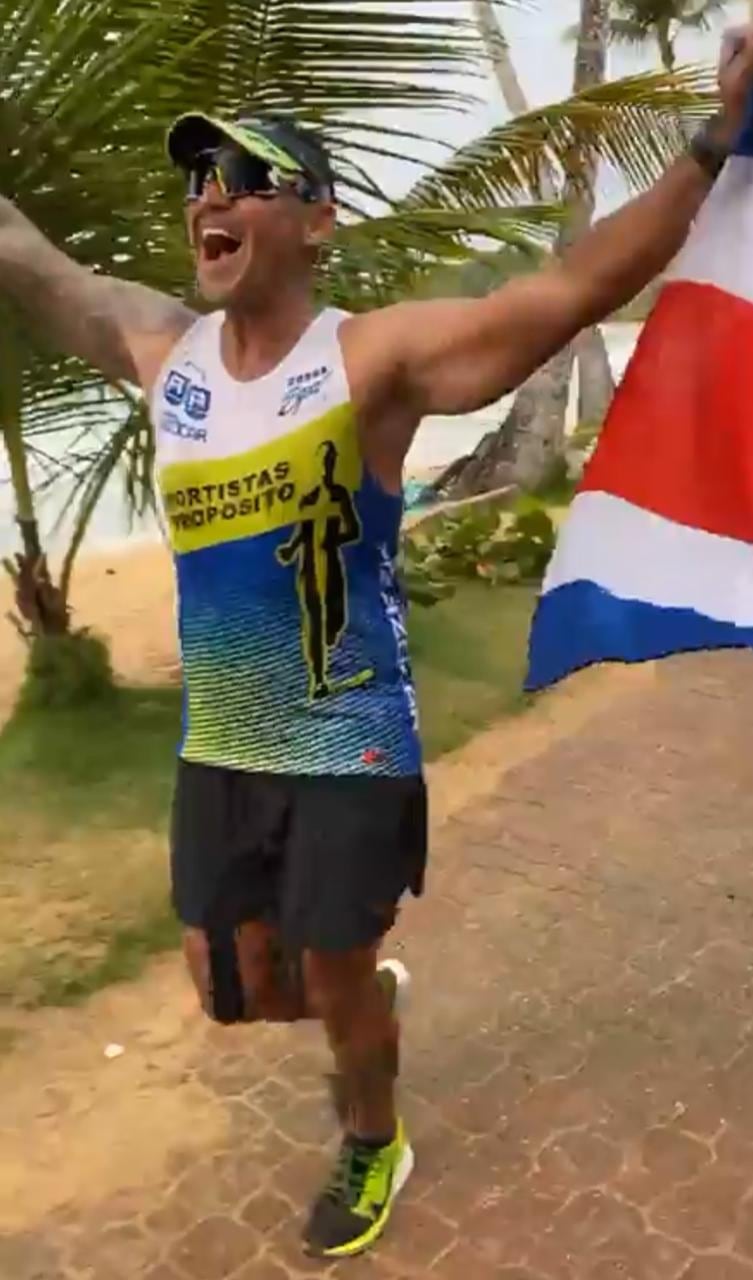 Michael Núñez, ultraman República Dominicana