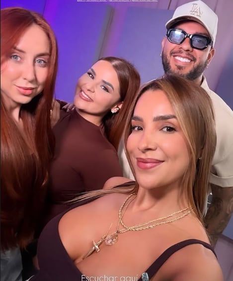 El Dari y Allison Bastos en el podcast Entre nosotras de Ericka Morera y Marcia Benavides.