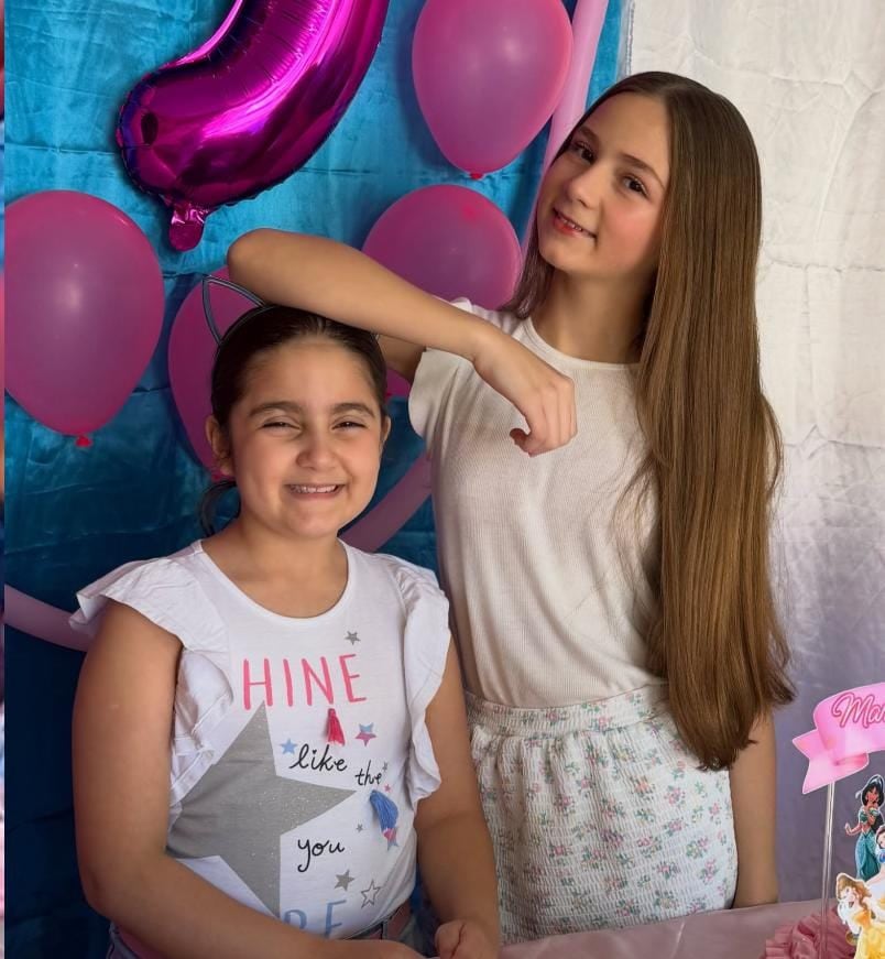 Maria Eduarda y Maria Antônia se hicieron famosas en 2020 por un video de cumpleaños grabado en Brasil.
