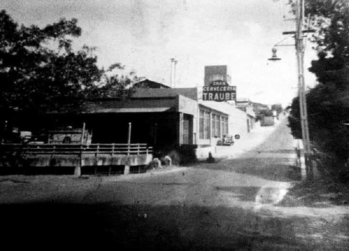 Para la historia de la cerveza en Costa Rica hay un hecho fundamental en 1888 y es el ingreso al mercado cervecero tico del austríaco José Traube Tichy, quien fundó ese año la Cervecería Globo en Cartago.