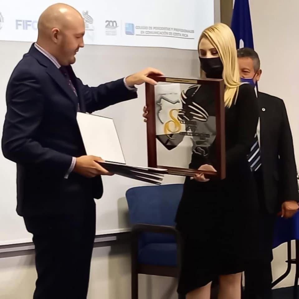 Estefanía Colombari Coto, periodista de 7 Días y presentadora de Telenoticias, de canal 7. Cortesía