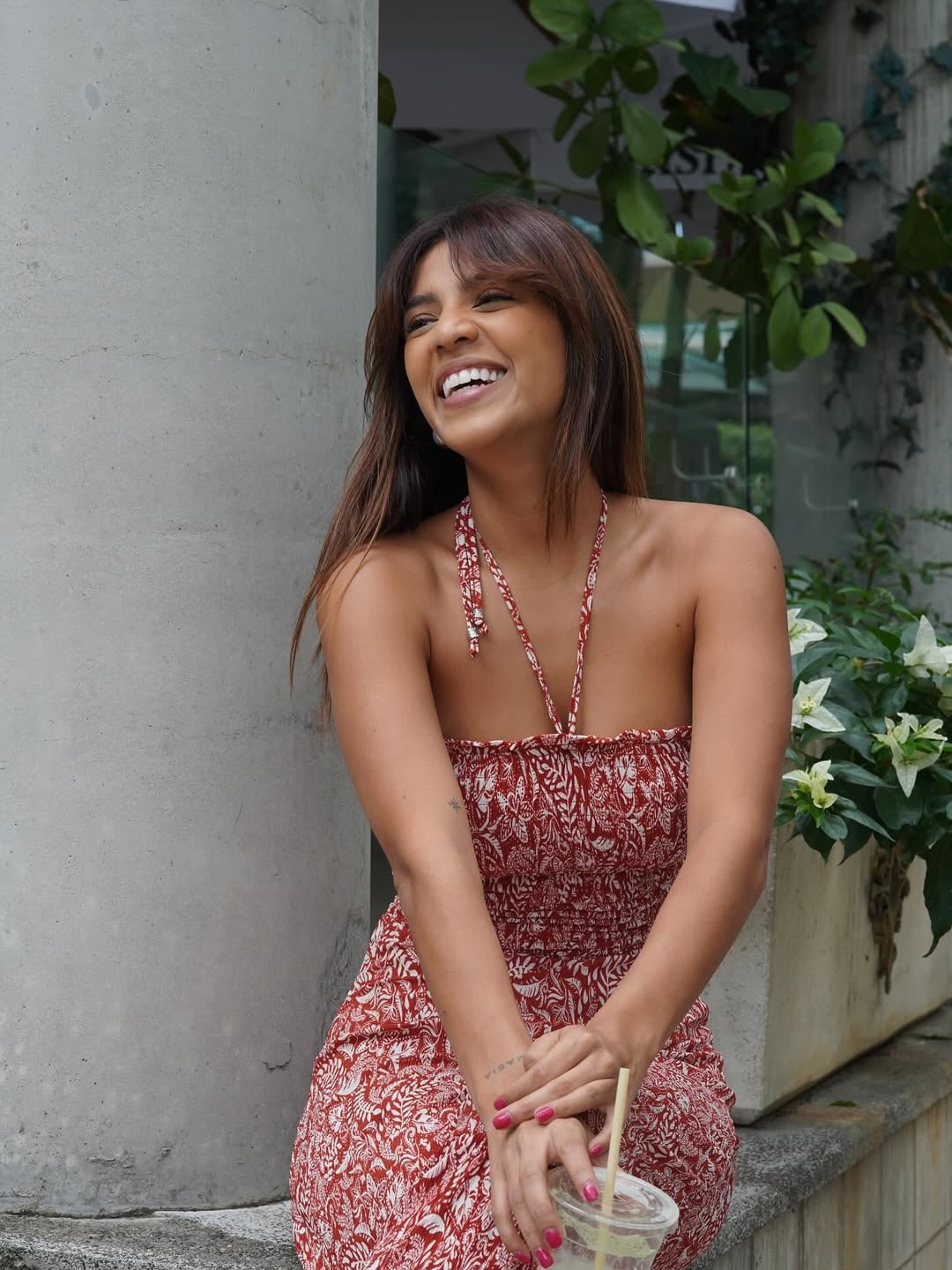 Celeste León, la del medio de tres hijas del cantante Erick León, lo pensó dos veces antes de hablar del horrible momento que vivió en julio y que la puso contra la pared como nunca antes.