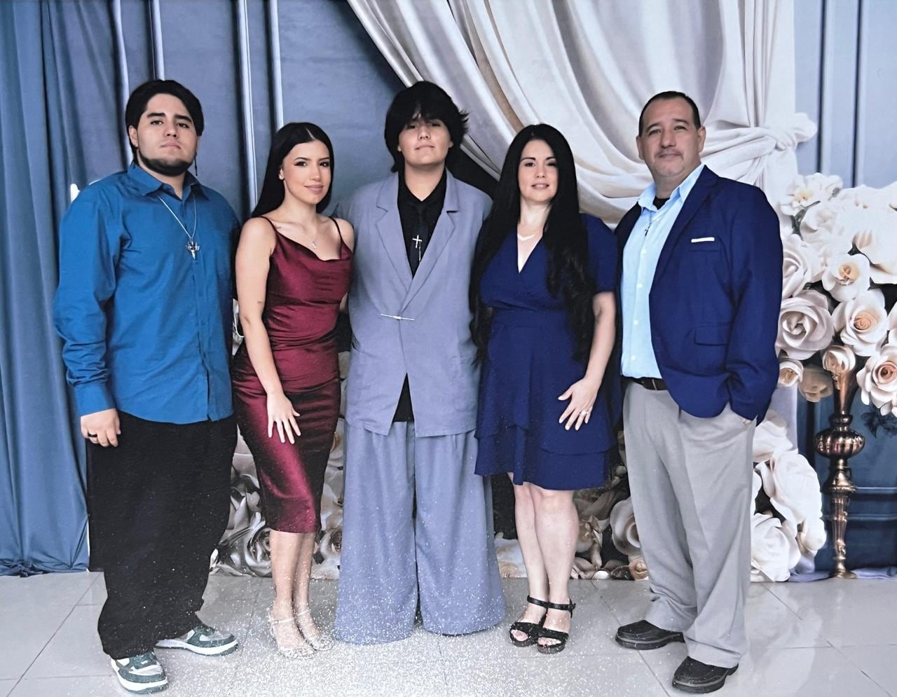 Stephanie Quirós González y su familia.