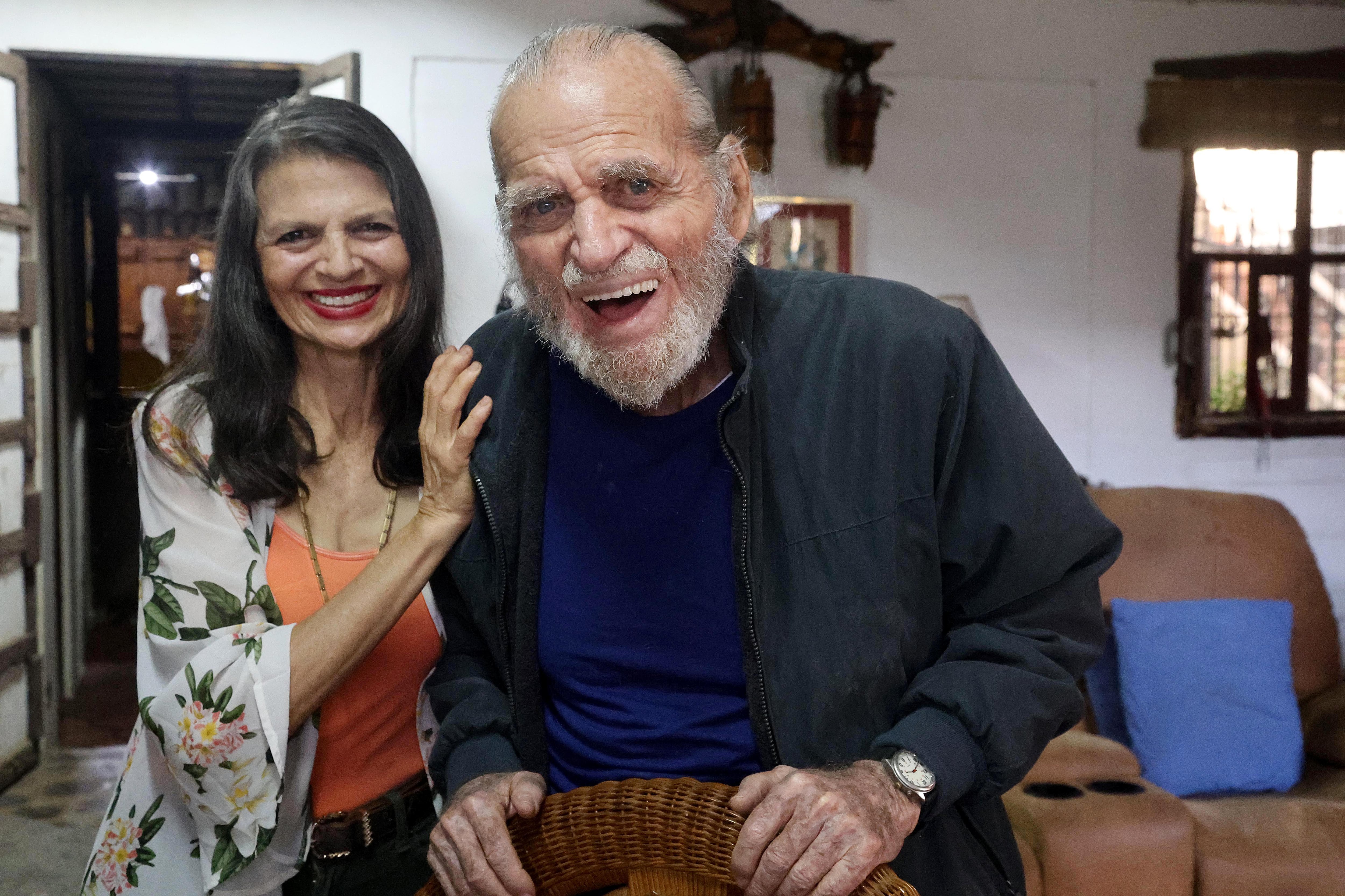 11/04/2024 Pavas. Entrevista con el doctor William Paer y su hija Jill Paer. Foto: Rafael Pacheco Granados