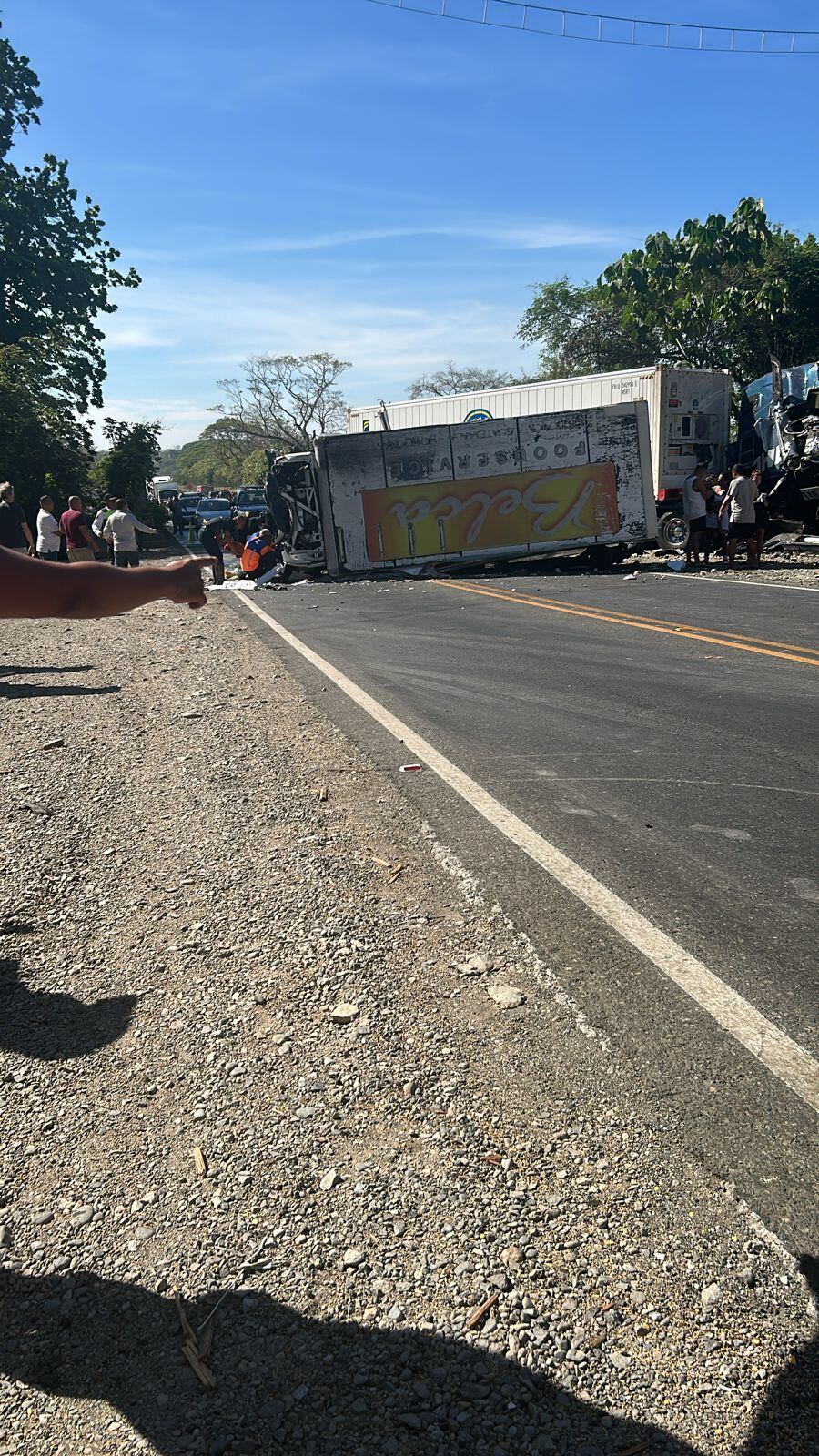 Una persona fallece en un choque múltiple en río Naranjito, Puntarenas camino hacia Guanacaste. Foto: Cortesía para La Teja
