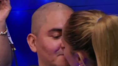 Chepe Bomba y reconocida comentarista nacional acabaron el Mundial con un beso