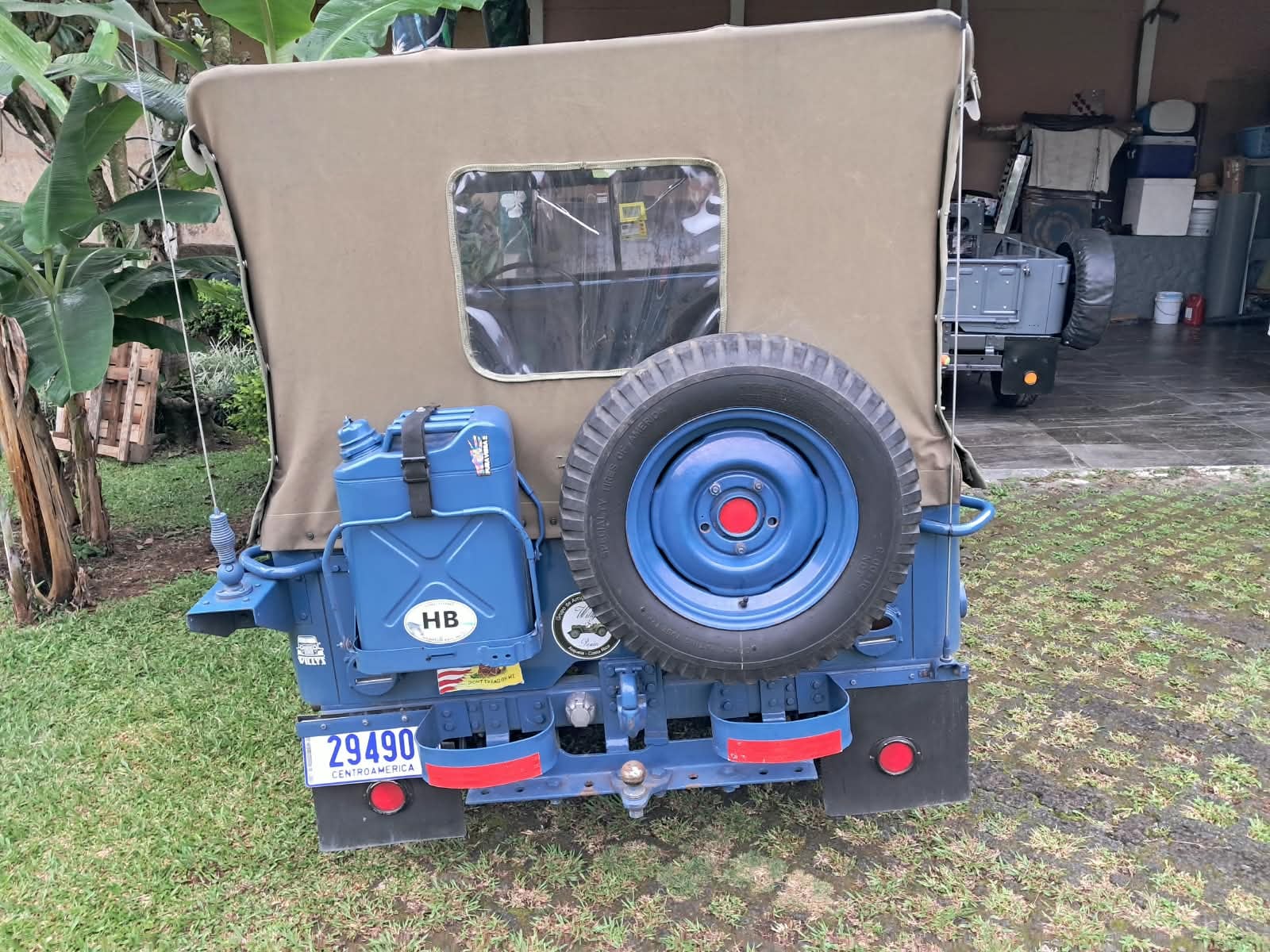 Jeep Willys del año 68.
