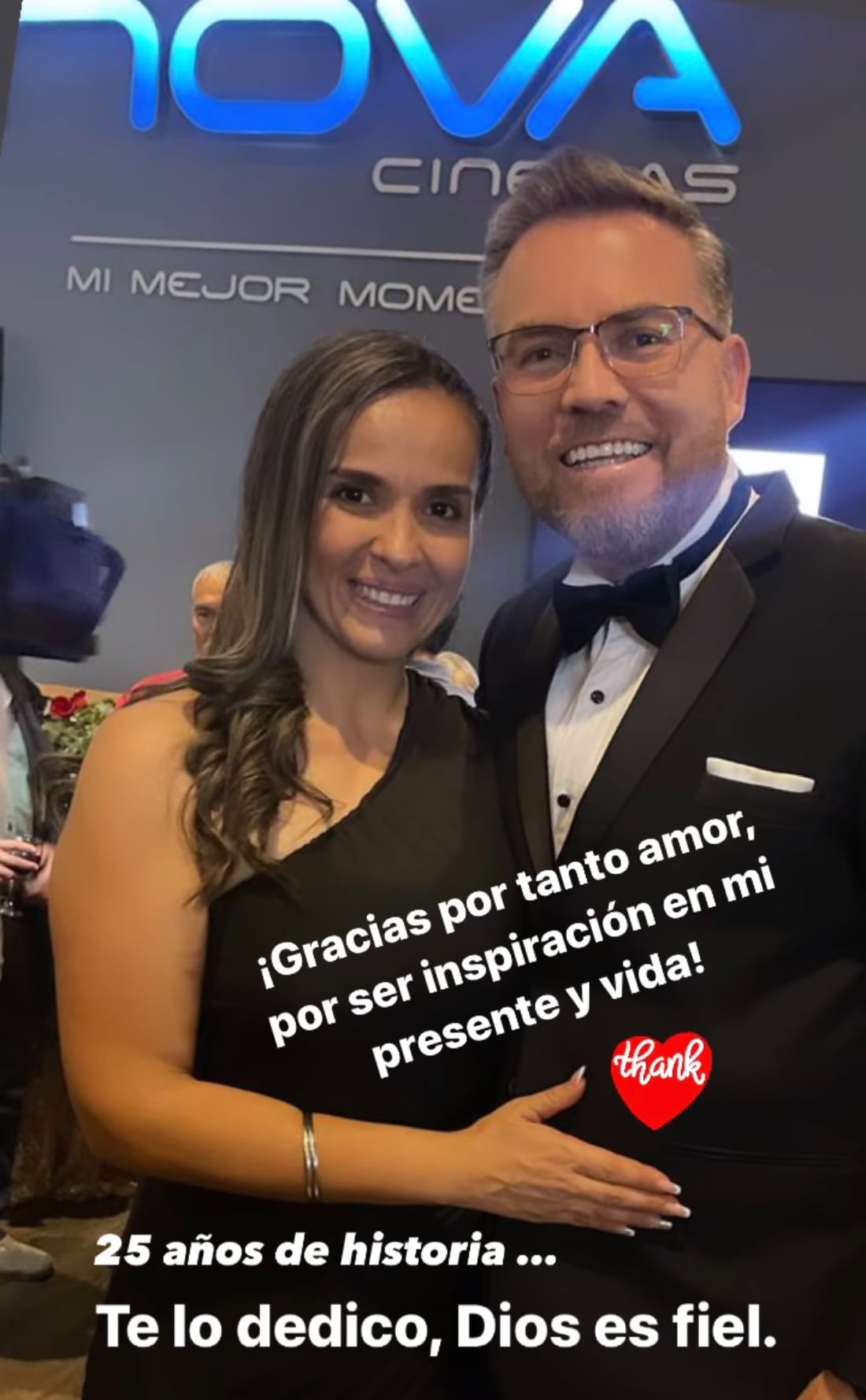 Bien hermosa está la novia del locutor Andrés Zamora, el "Padre Mix".