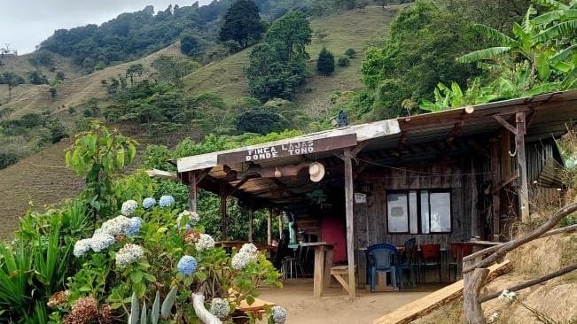 Doble homicidio en Finca Lajas, en la humilde soda Donde Toño, en Alajuelita. Foto: Tomada de Facebook