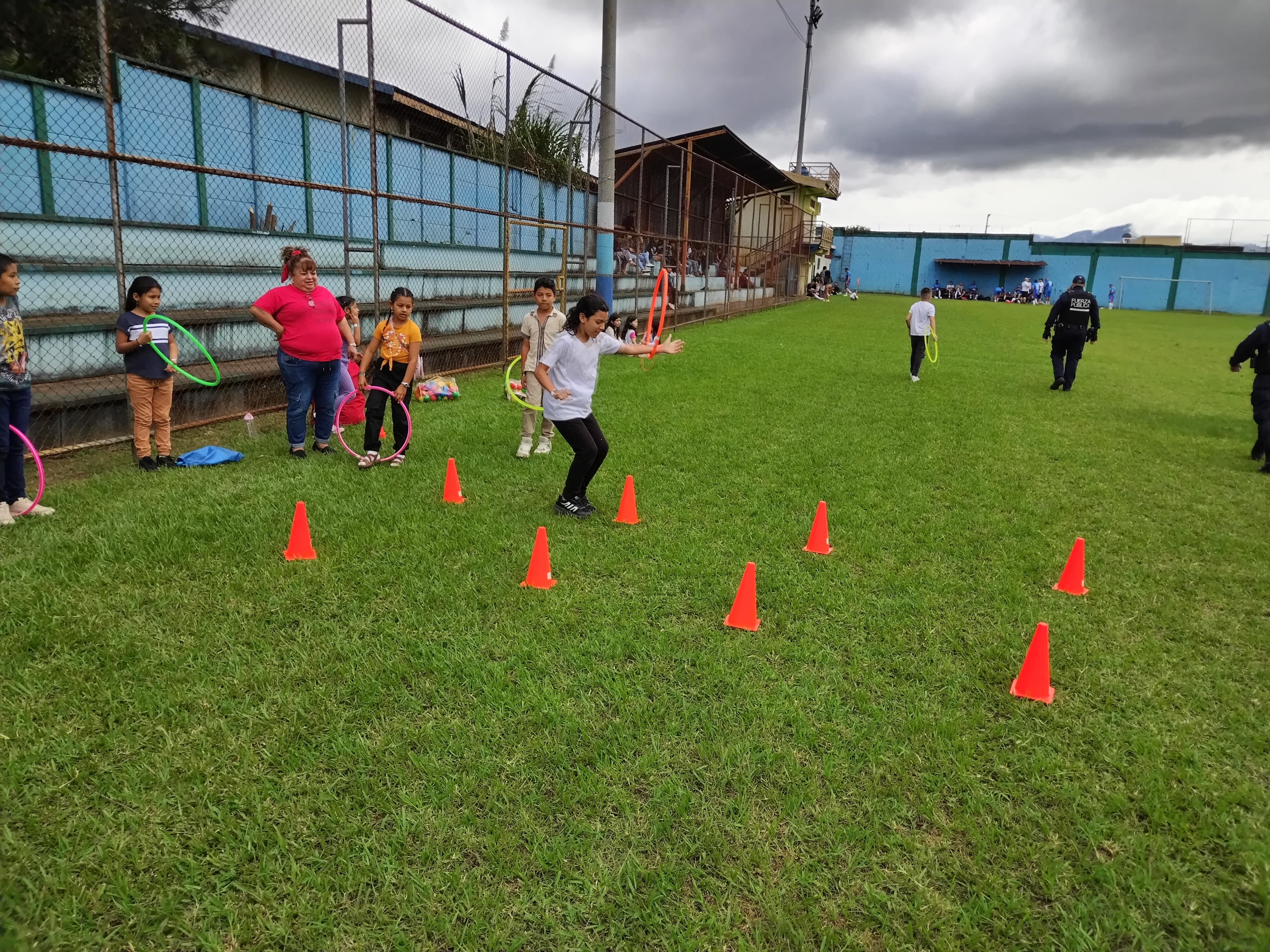 José Andrés González fue parte de 8 niños borucas que conocieron por primera vez San José este 8 de diciembre. “Creí que era parecido a mi pueblo, pero es grandísimo y lindísimo”, nos comentó el pequeñito.