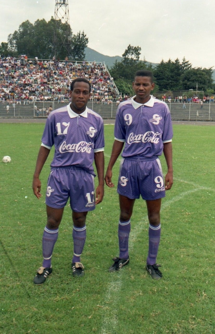 Lente morado. Cortesía.