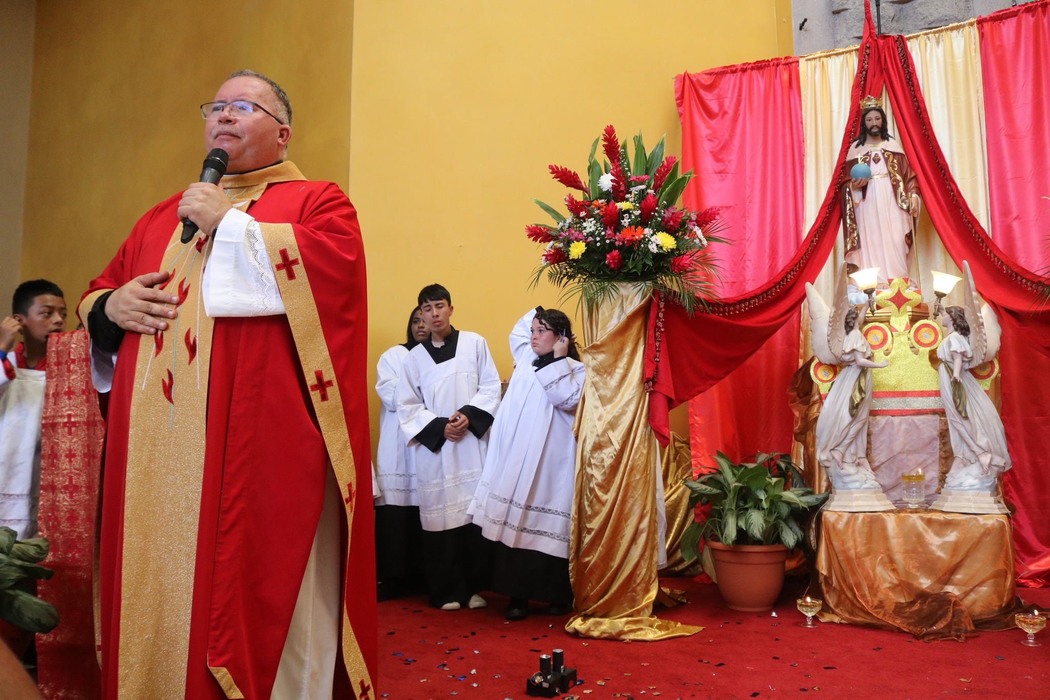 La Solemnidad de Nuestro Señor Jesucristo Rey del Universo, la celebran todos los católicos del mundo este domingo 24 de noviembre; también es conocida como la Fiesta de Cristo Rey.