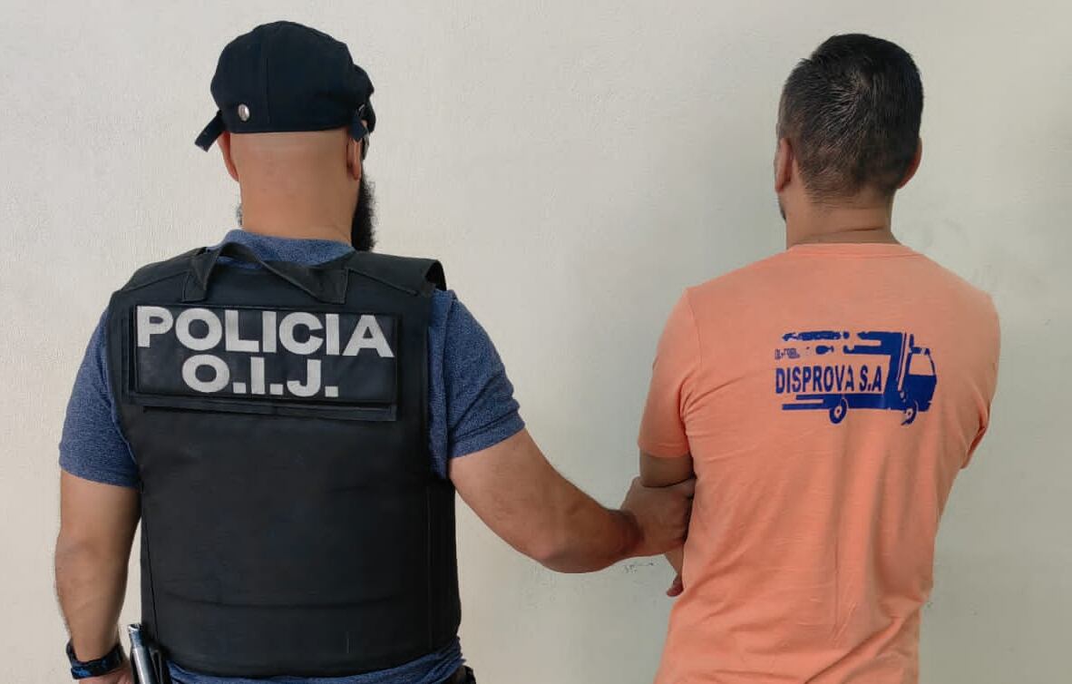 Un hombre fue detenido como sospechoso de un asalto a una casa