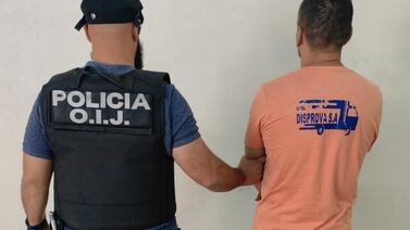 Detienen a otro sujeto sospechoso de cometer violento asalto dentro de una casa